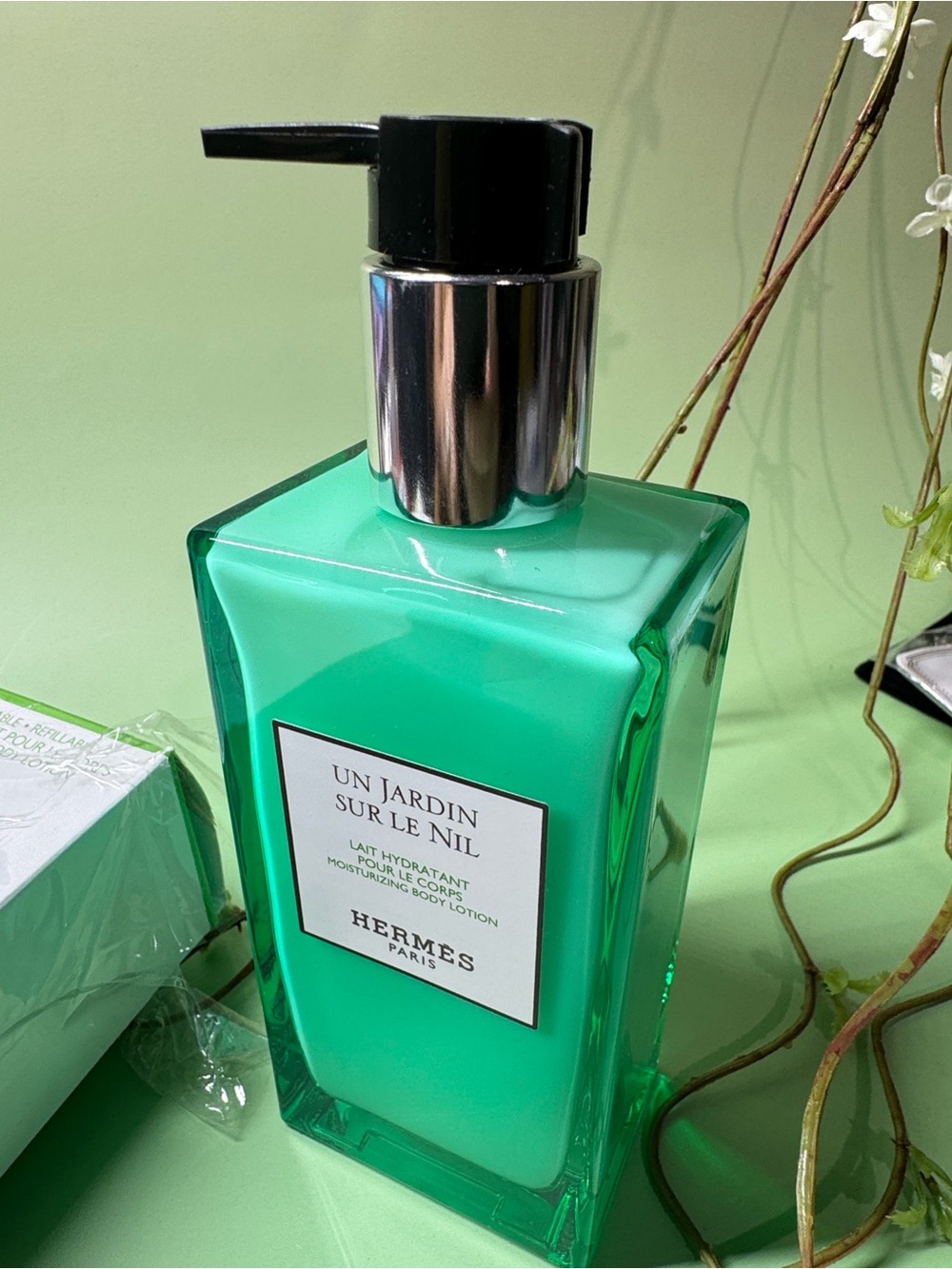 Hermes Un Jardin Sur Le Nil Moisturizing Body Lotion - Teal Green 6.5 oz - Picture 14 of 15